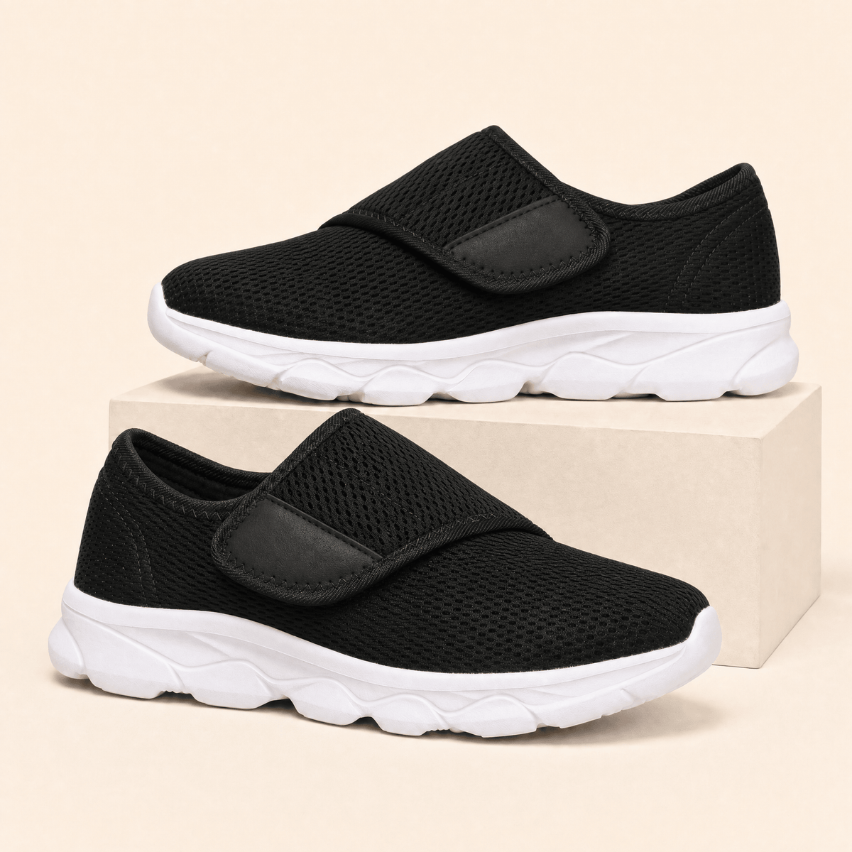 Orthelio Komfortschuh Schwarz Weiß
